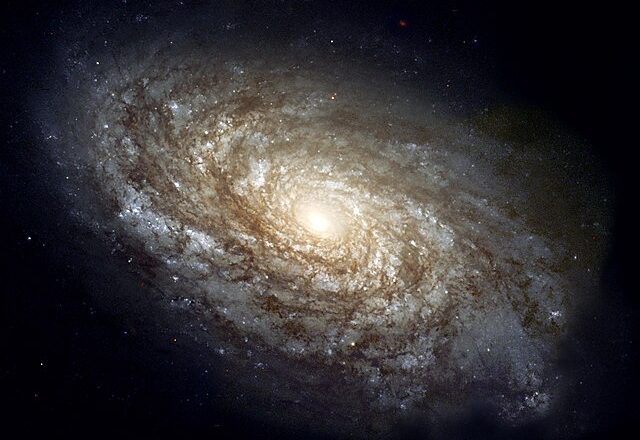 NGC_4414_(NASA-med).jpg